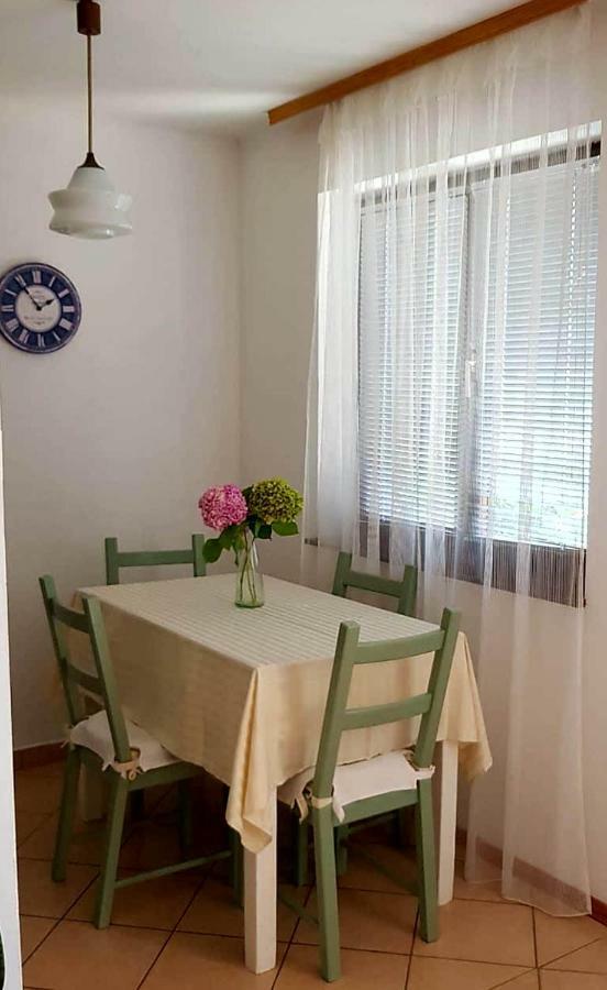 Adelia Apartment Mali Losinj Ngoại thất bức ảnh